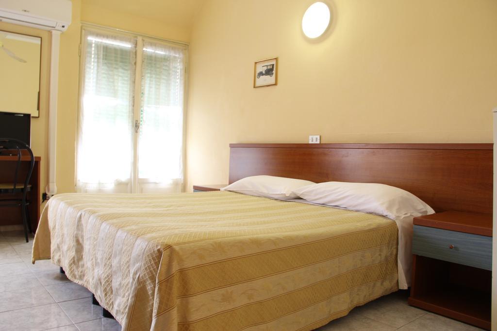 Hotel Rallye Milánó Kültér fotó
