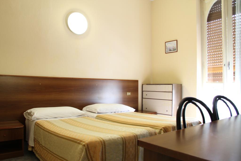 Hotel Rallye Milánó Kültér fotó